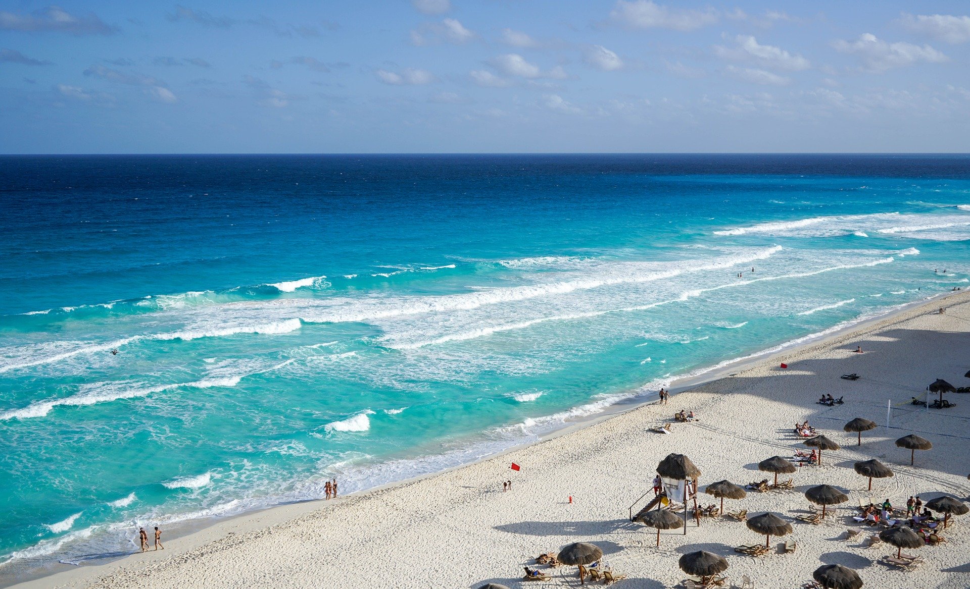 A beach in Cancun, Mexico | Vacation Surprise